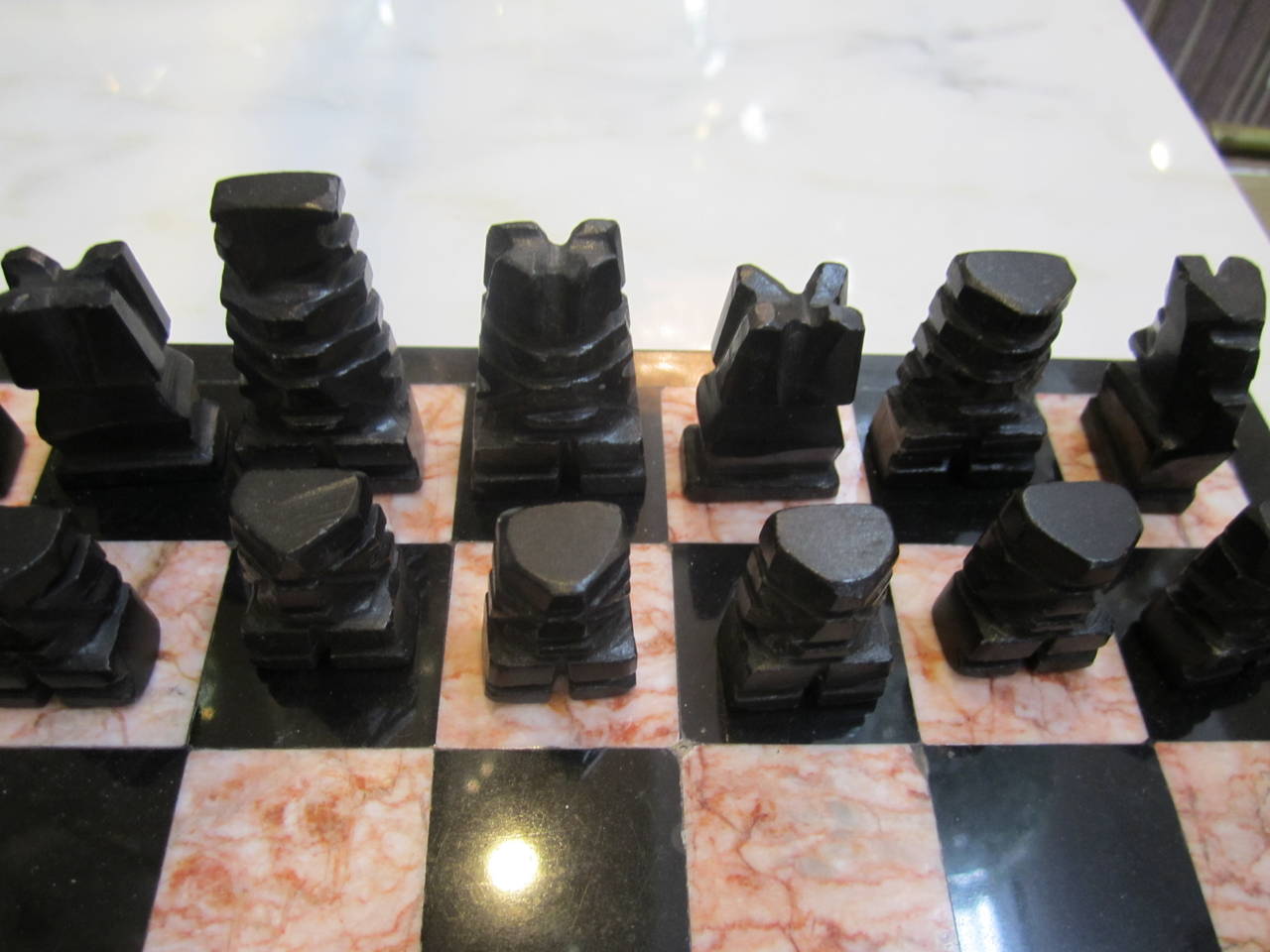 1970s Modern Black Marble and Onyx Chess Set 4