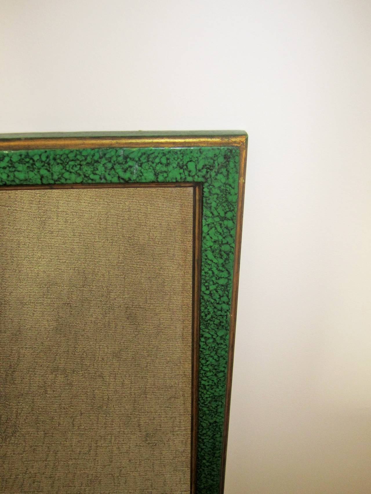 Malachite Green Lacquer and Gold Giltwood Rectangular Wall Mirror, ca. 1970s In Good Condition In New York, NY