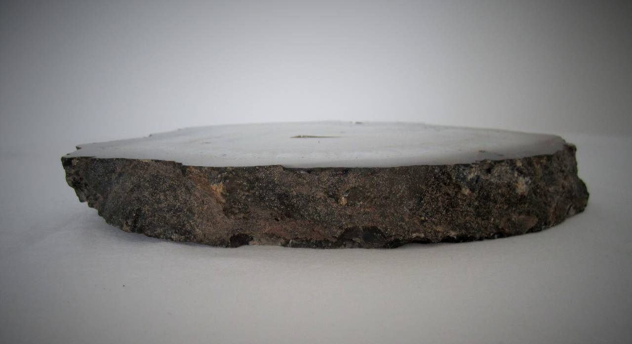 Grey Agate Onyx Decorative Object or Display Piece In Good Condition For Sale In New York, NY