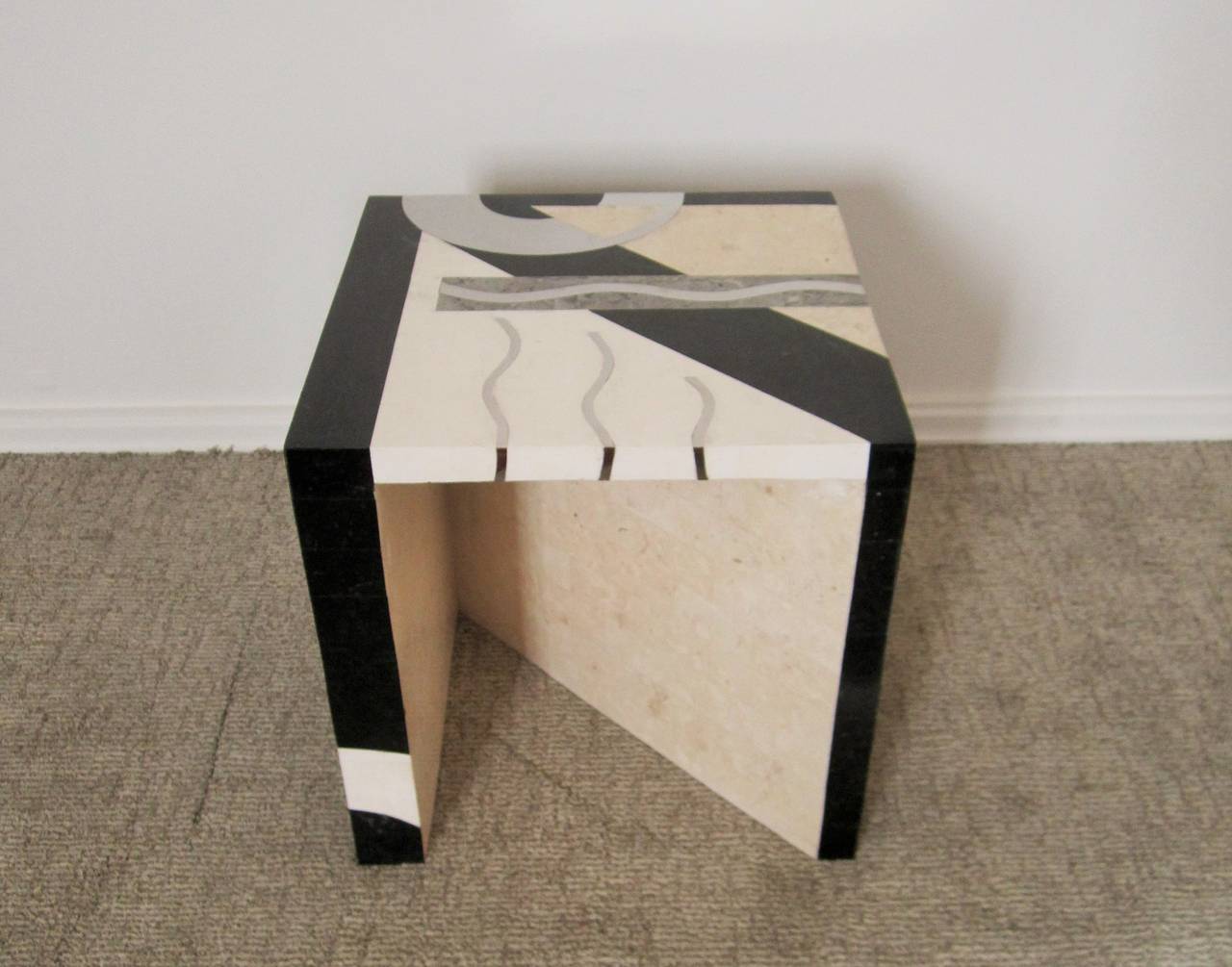 Late 20th Century Vintage Modern Italian Black Marble Side or End Table by Oggetti, Italy