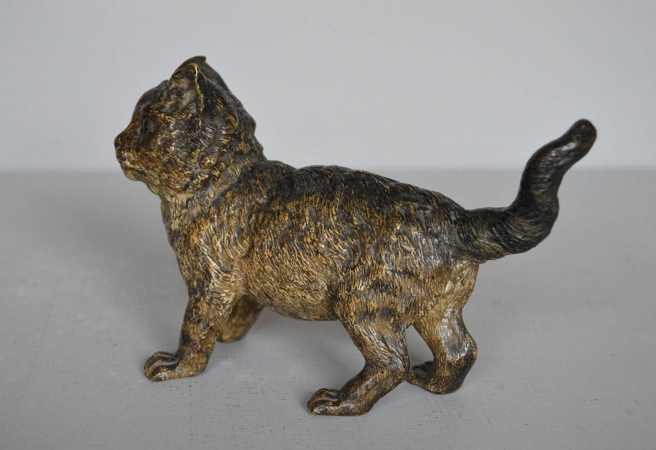 Large 19th Century Austrian Cold-Painted Bronze Sculpture of a Cat In Excellent Condition For Sale In Moreton-In-Marsh, Gloucestershire