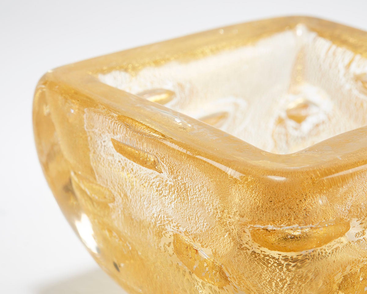 Mid-20th Century Italian Murano Heavily Made Gold Aventrine Art Glass Bowl
