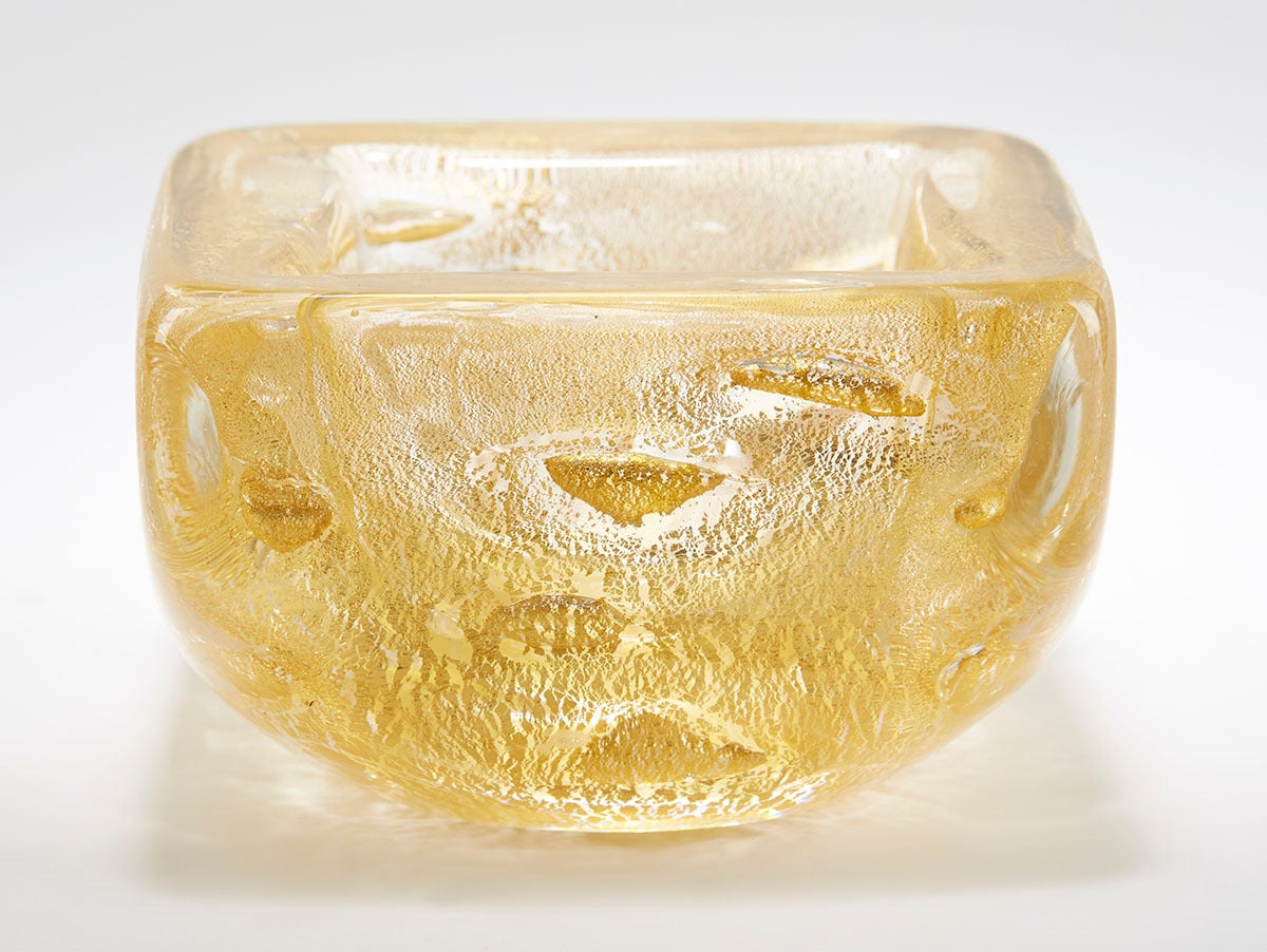 Italian Murano Heavily Made Gold Aventrine Art Glass Bowl In Excellent Condition In Bishop's Stortford, Hertfordshire