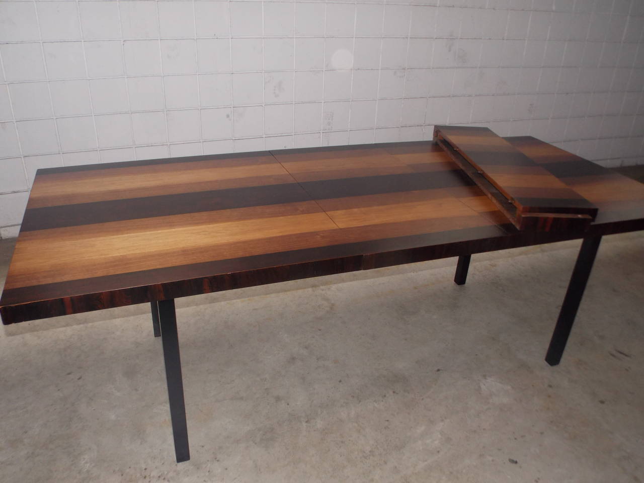 Milo Baughman Mixed Woods Table with Three Leaves 1