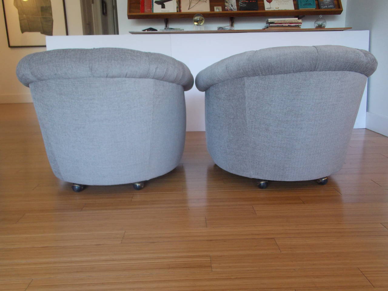 Mid-20th Century Chic Pair of Club Chairs Attributed to Milo Baughman
