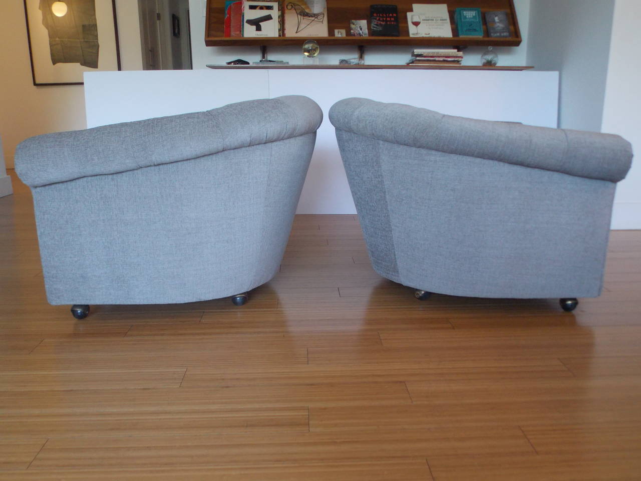 Chic Pair of Club Chairs Attributed to Milo Baughman In Excellent Condition In Los Angeles, CA