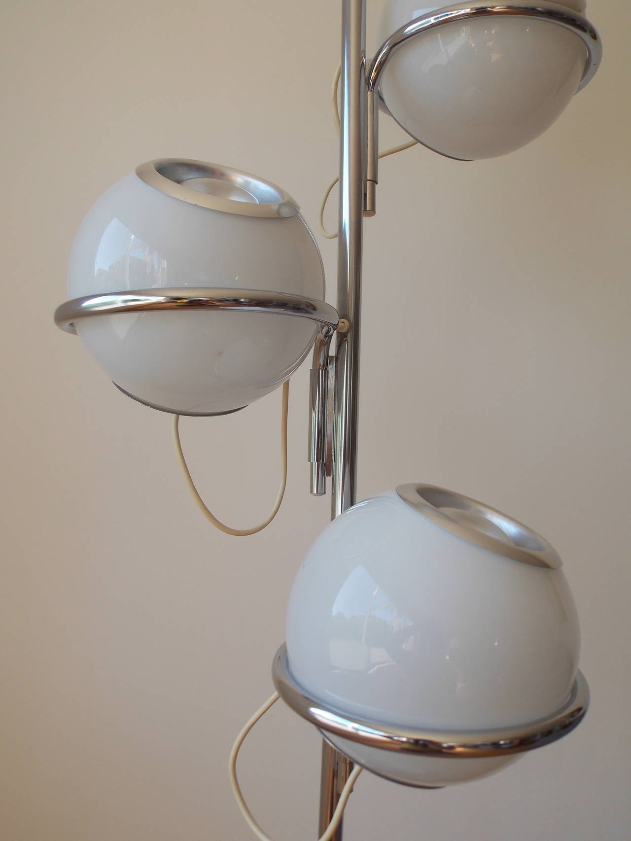 Steel Vintage Italian Design Floor Lamp by Reggiani, 1960s