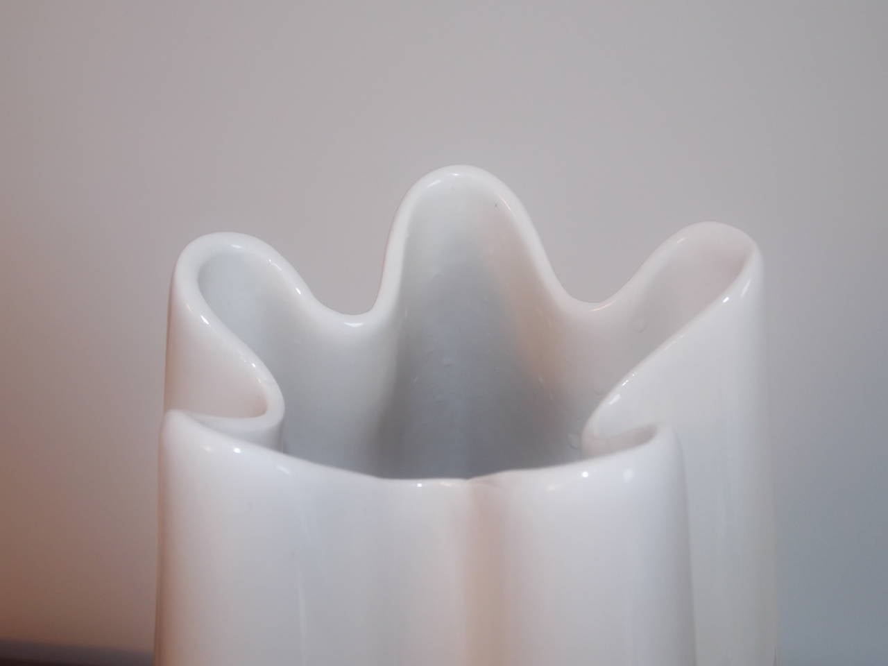 Undulating Ceramic Vase Sculpture by Jaru of California 1985 1
