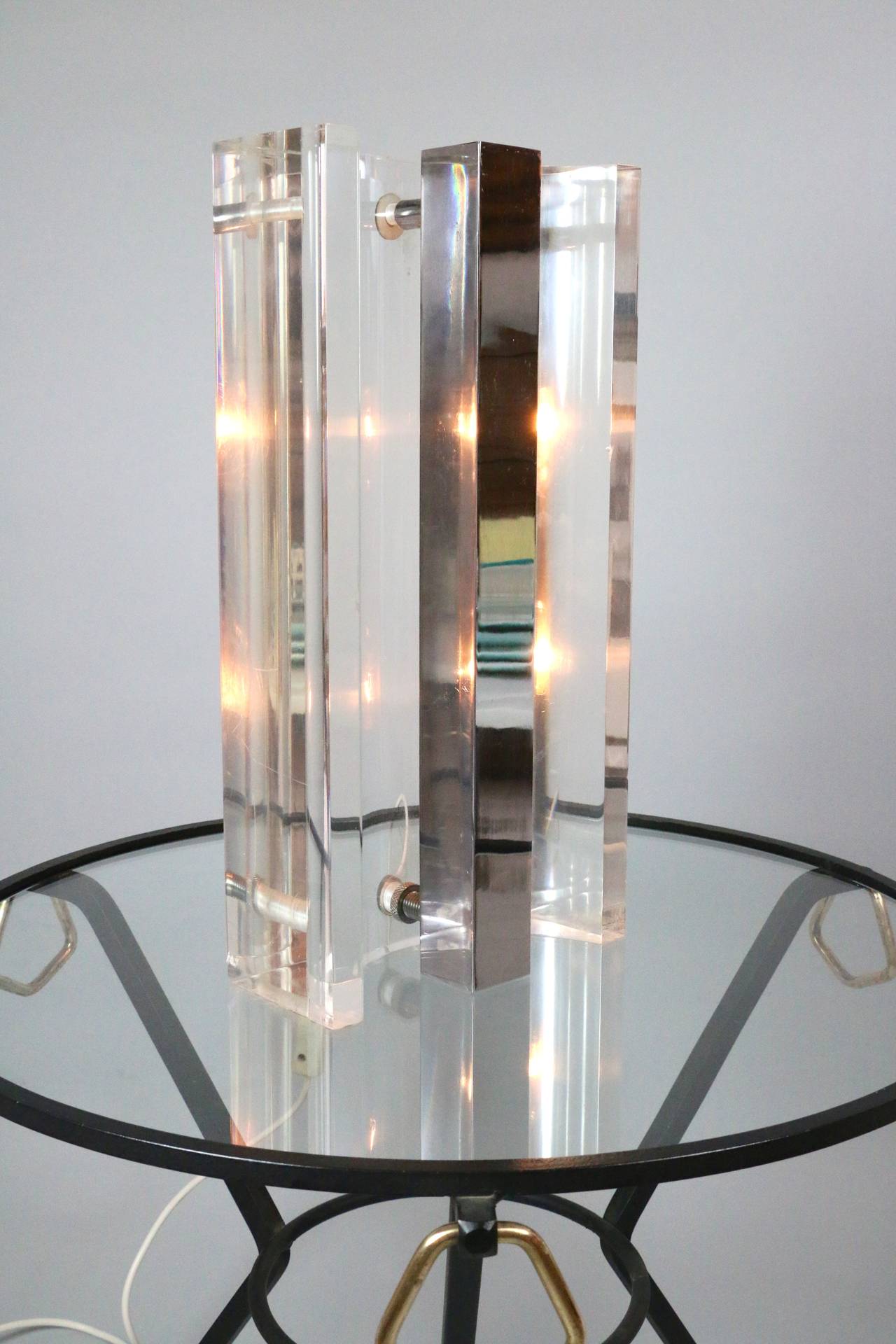 1970s Plexiglass Table Lamp In Good Condition In Saint-Ouen, FR