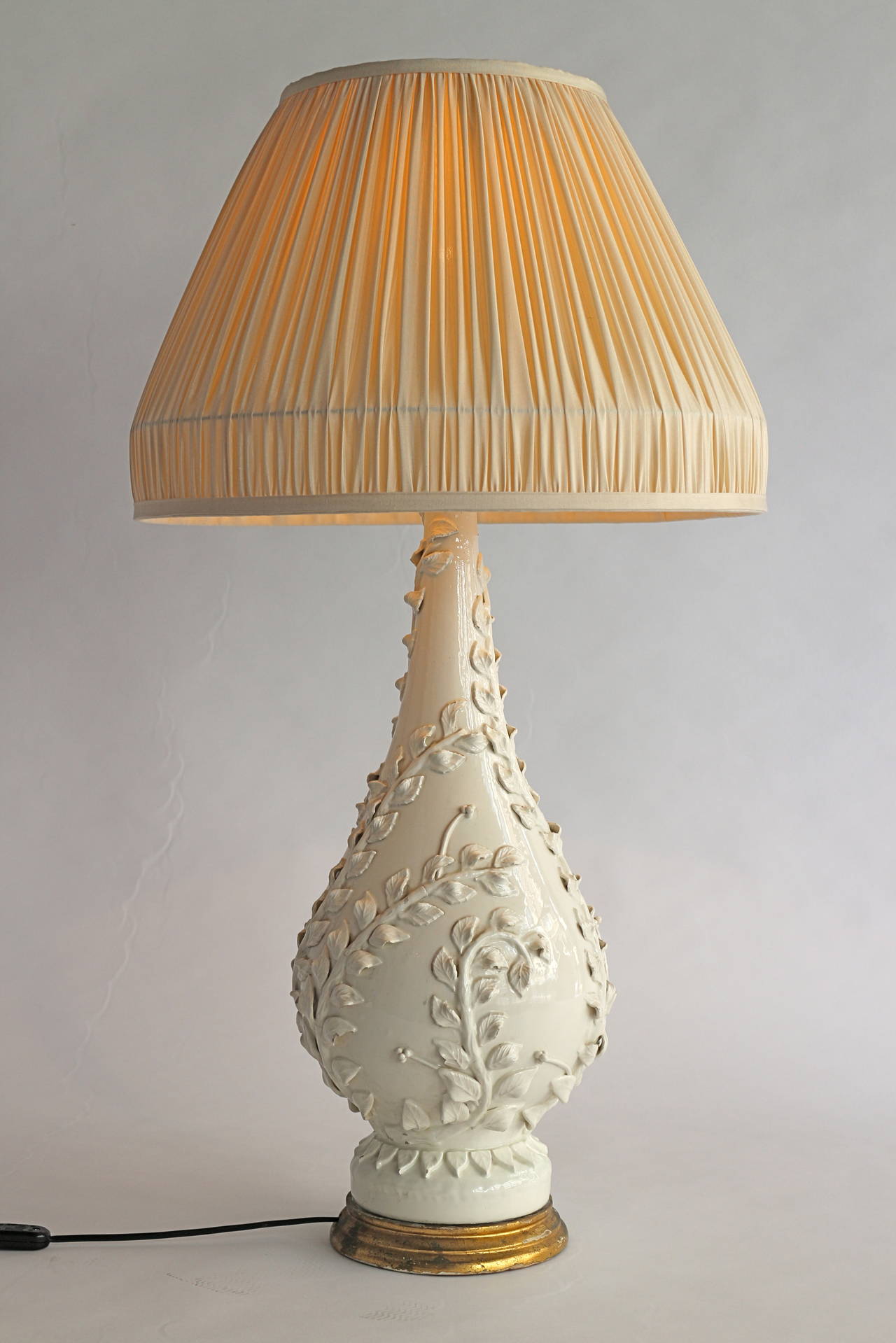 Ceramic Vase Lamp Decorated with Acanthus Leafs