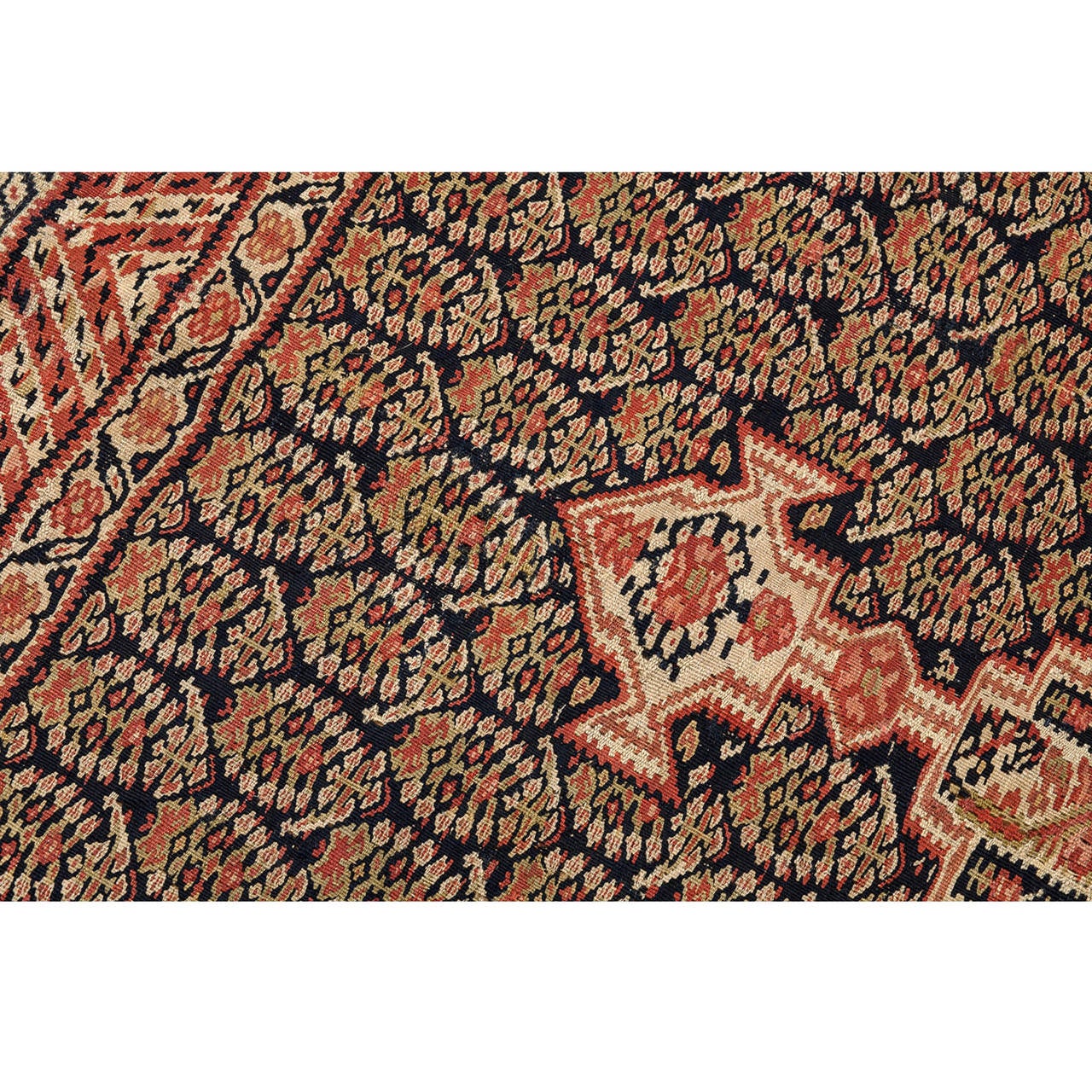 Antique Persian Senneh Kilim In Excellent Condition For Sale In London, GB