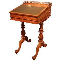 Antique Fine Late Regency Period Satinwood Writing Desk or Davenport, circa 1825