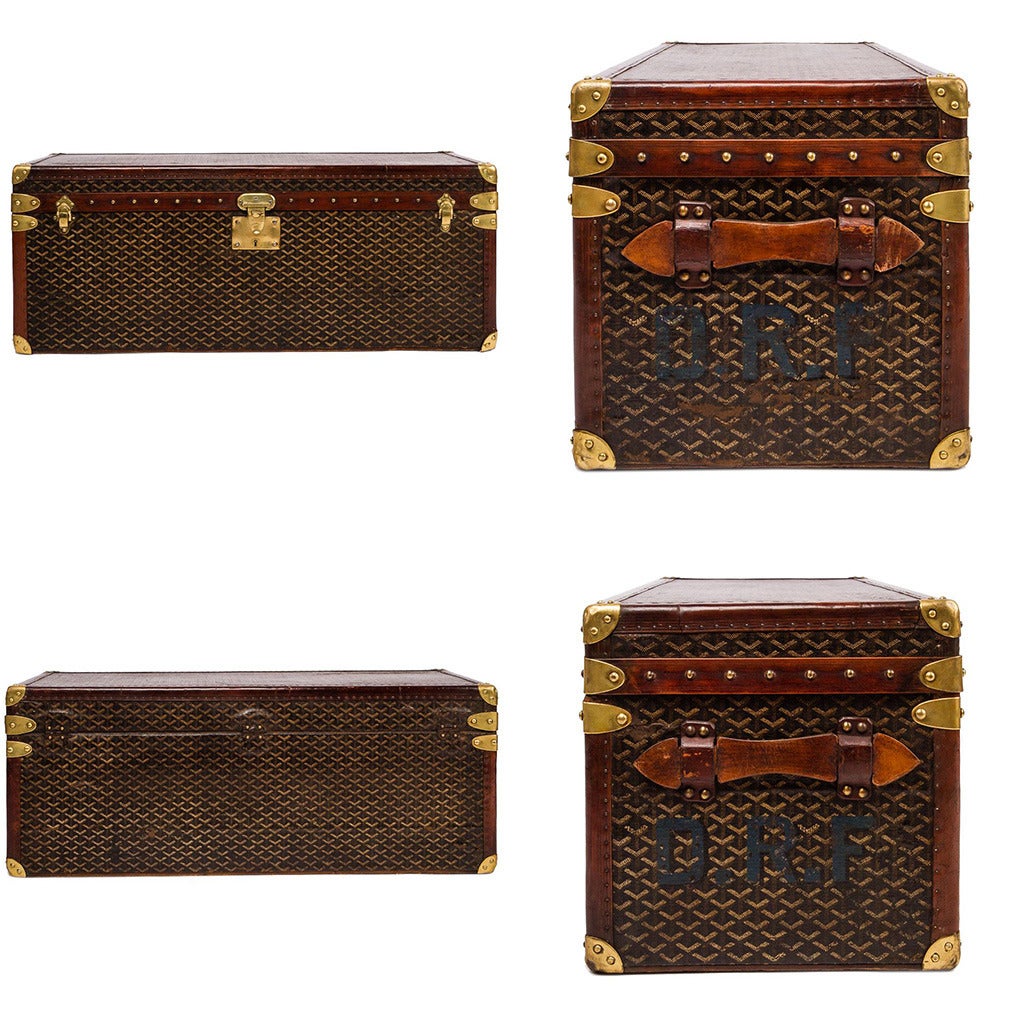 Antique early-20th Century genuine and rare Goyard shoe steamer trunk, large size, Goyard signature canvas, brown leather bound, leather handles to either end and stamped initials 