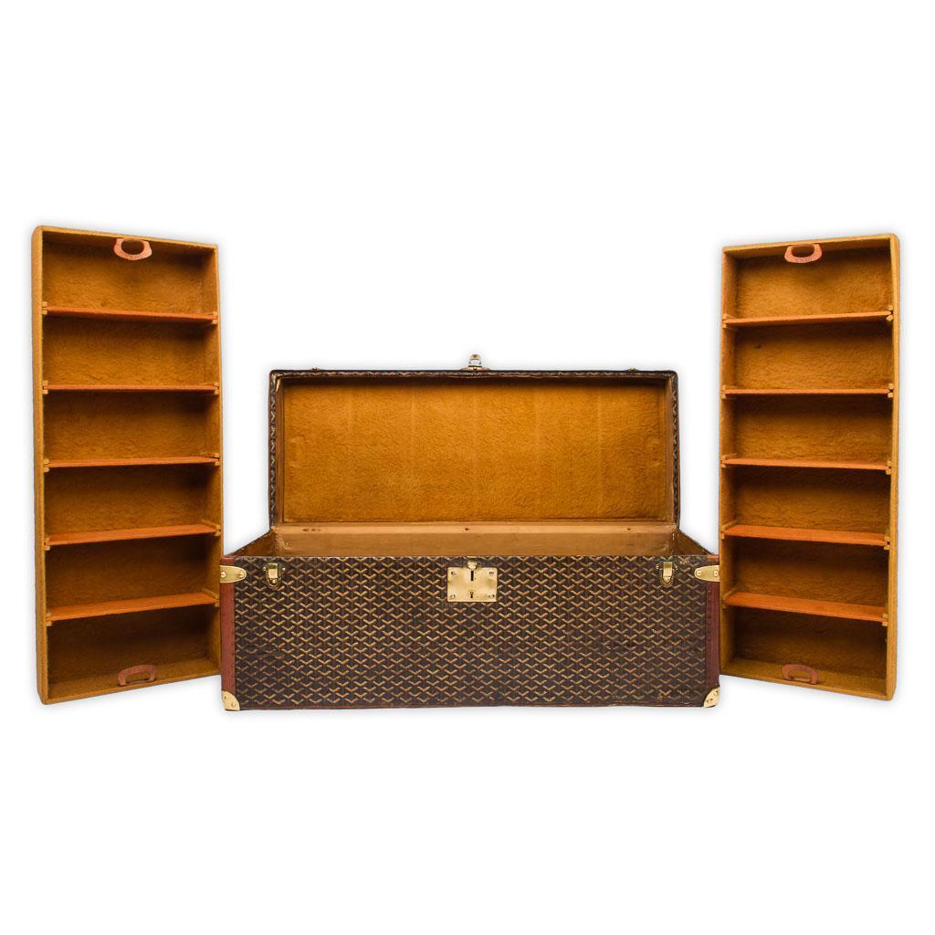 Antique 20th Century Rare Goyard Canvas Large Shoe Steamer Trunk, circa 1920 In Good Condition In Royal Tunbridge Wells, Kent