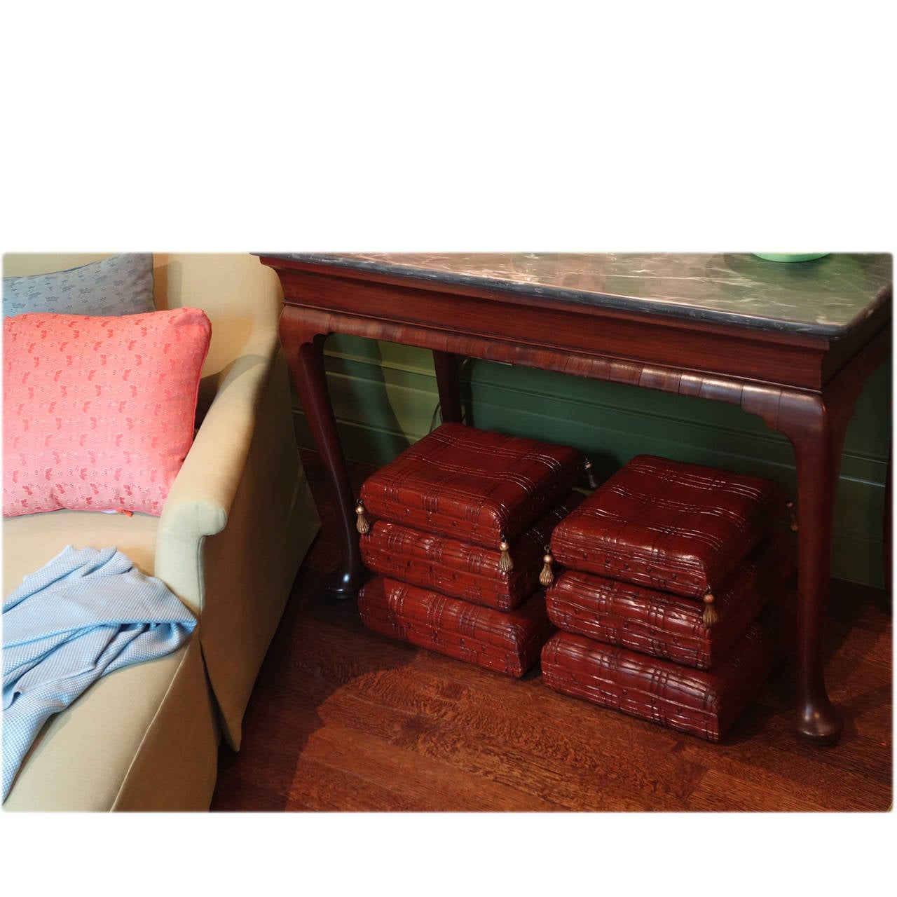 Pair of 1970s Italian Wooden Stools in Shape of Stacked Pillows In Excellent Condition In New York, NY