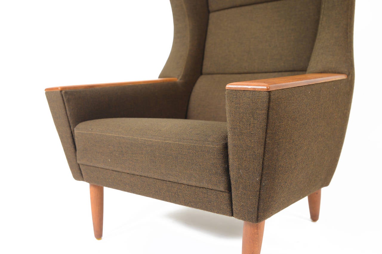 Danish Modern Wingback Oak and Olive Lounge Chair 1