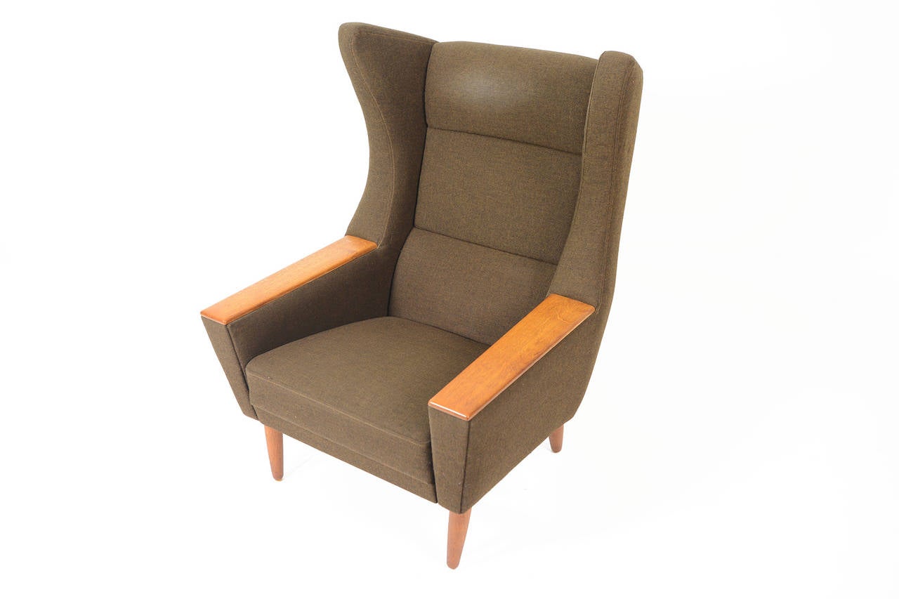 Danish Modern Wingback Oak and Olive Lounge Chair 4