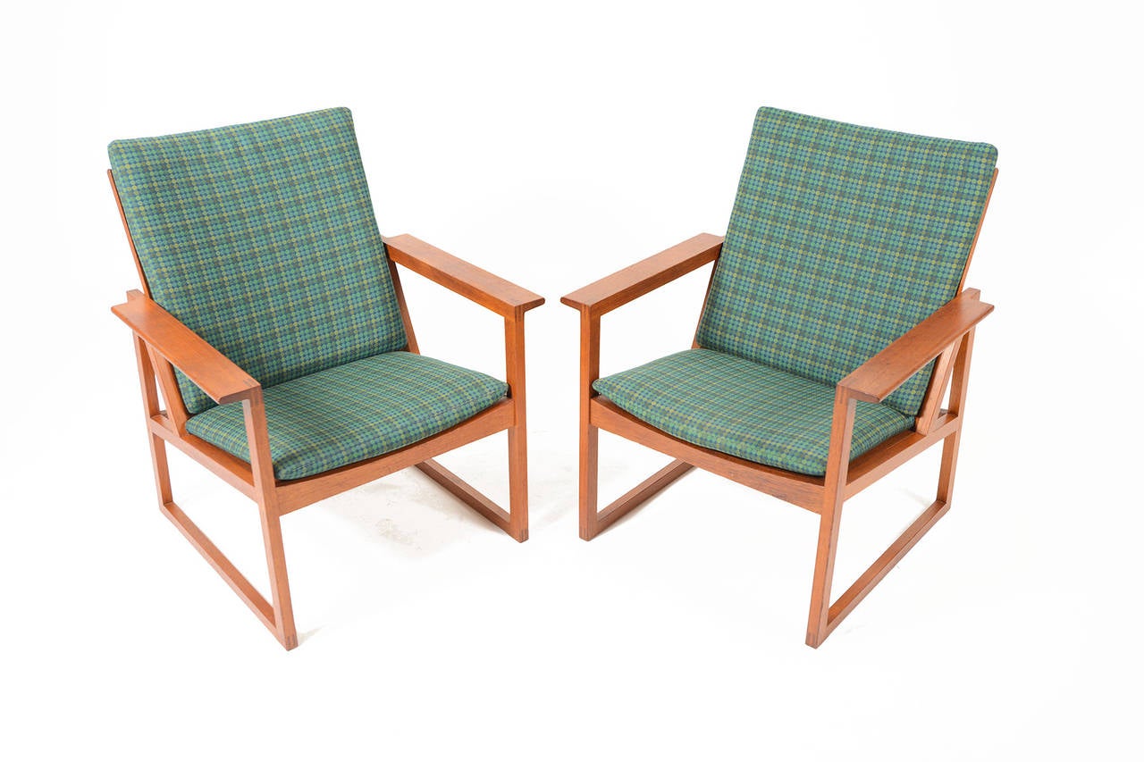 Pair of Børge Mogensen Teak Lounge Chairs In Good Condition In Berkeley, CA