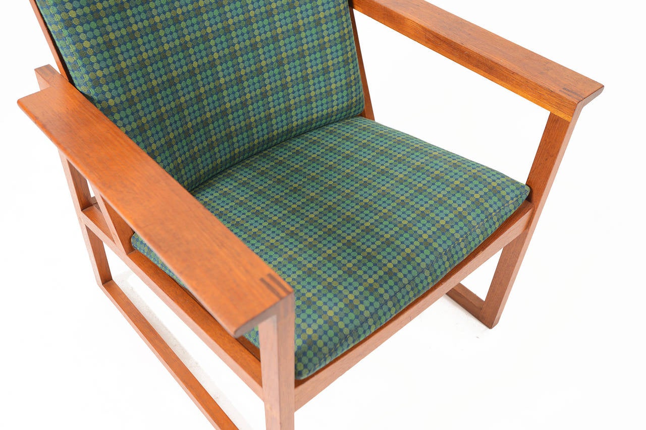 Pair of Børge Mogensen Teak Lounge Chairs 2