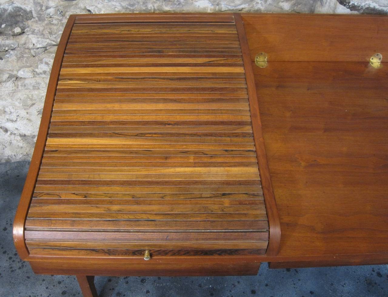 Edward Wormley Roll Top Desk for Dunbar, Rosewood American Mid-Century Modern In Good Condition In Hamilton, Ontario