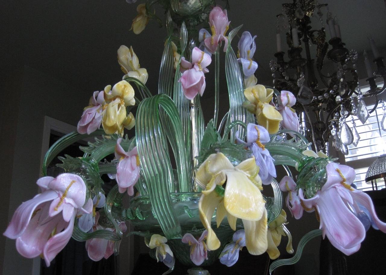 Venetian Murano Glass Chandelier For Sale 2