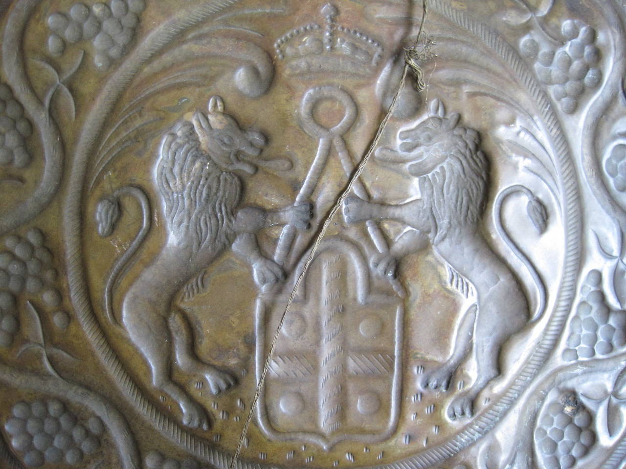 17th Century Brass Charger with Royal Coat of Arms, England 3