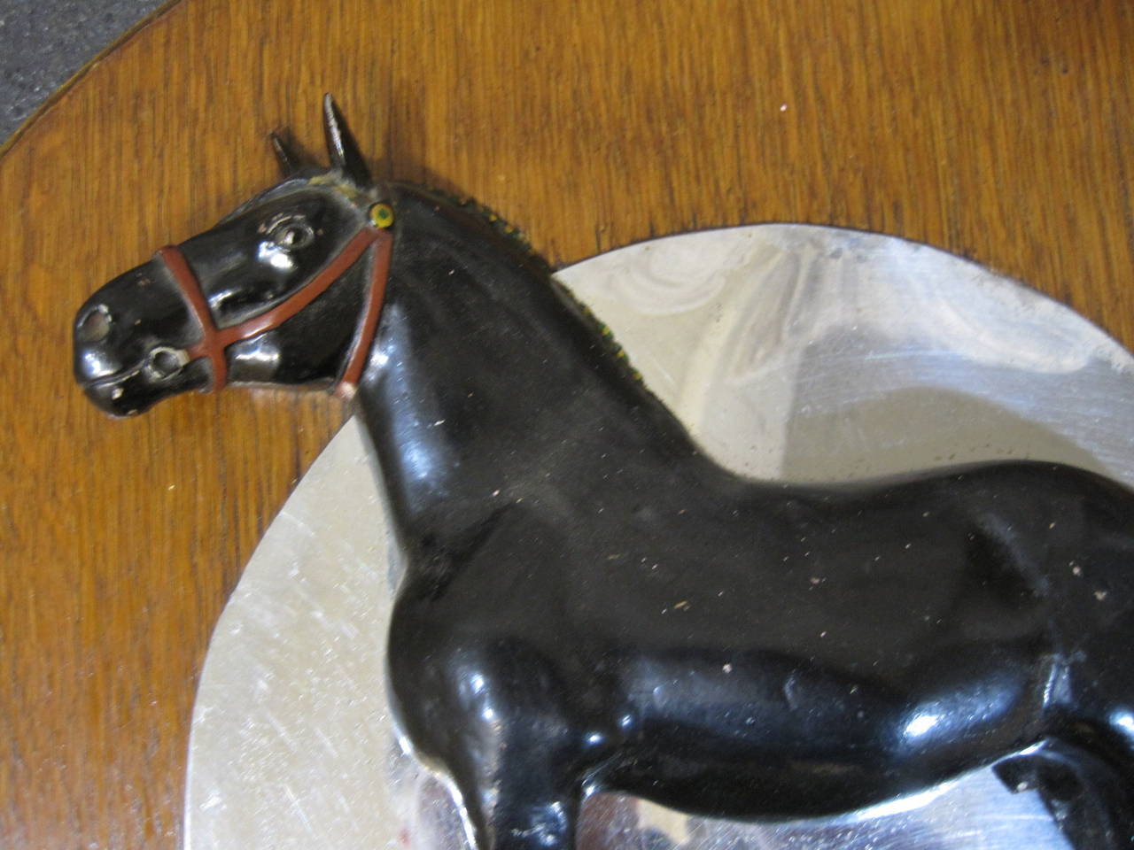  Ross Butler Horse Sculpture for Dawes Black Horse Ale Advertising Sign

Plaster horse sculpture advertising sign by Ross Butller for Dawes Black Horse Ale. Unsigned.

Free shipping within the United States and Canada.

As visual merchandising