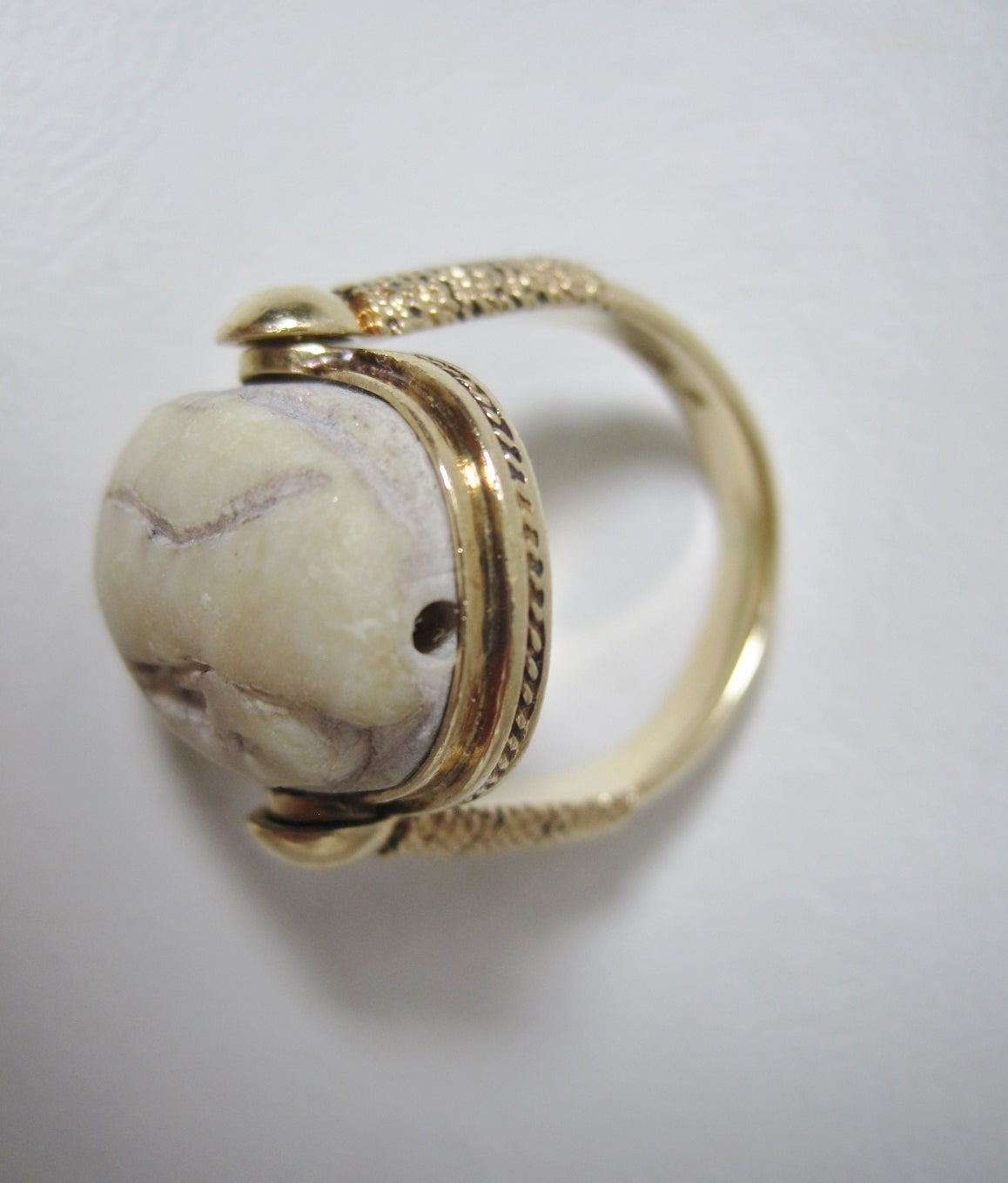 14-carat Gold Ancient Egyptian Scarab Ring In Good Condition In Hamilton, Ontario