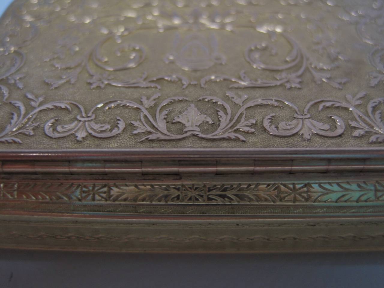14-Karat Two-Tone Gold Snuff Box, 19th Century 1