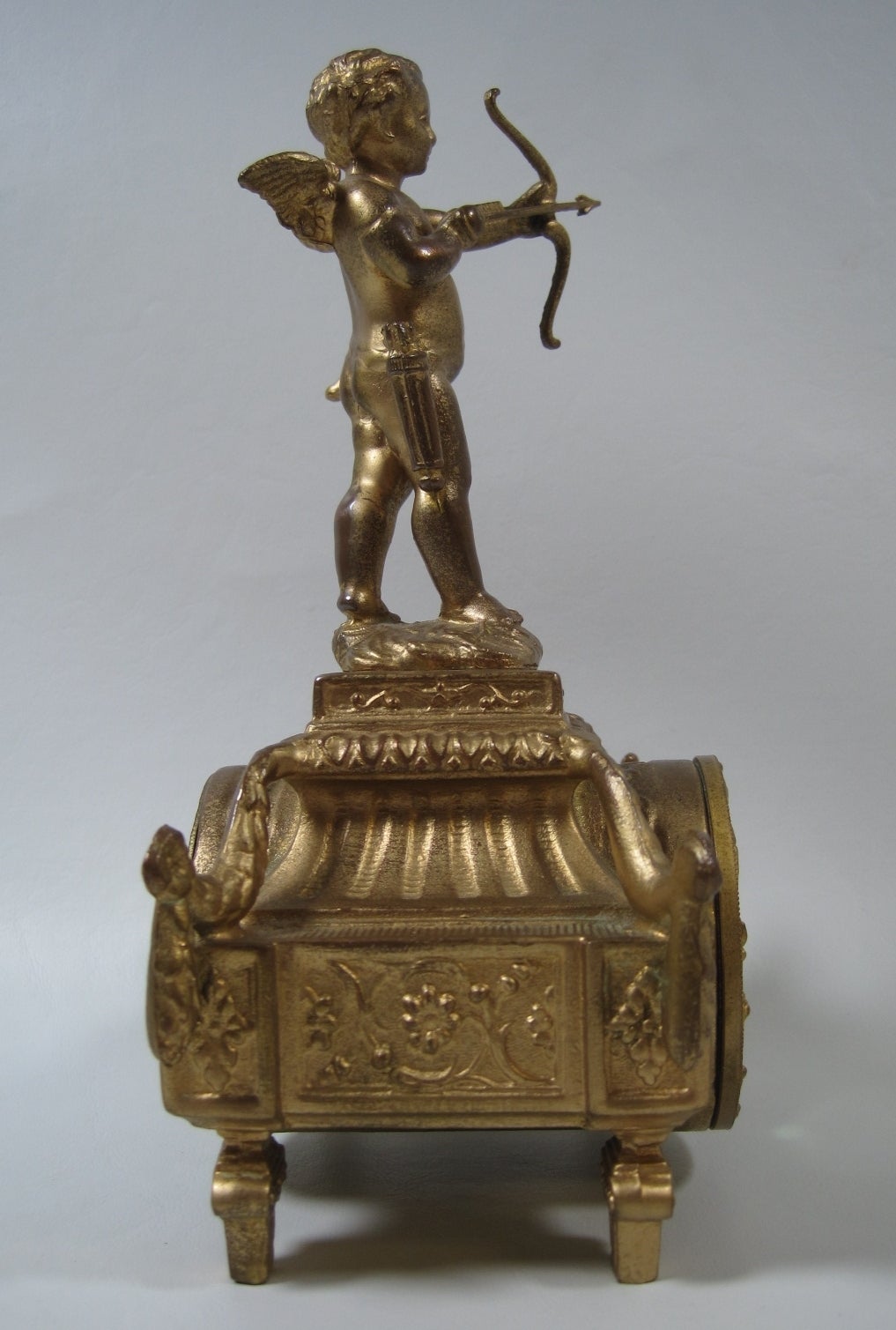 American New Haven Figural Cherub Clock, 19th Century 