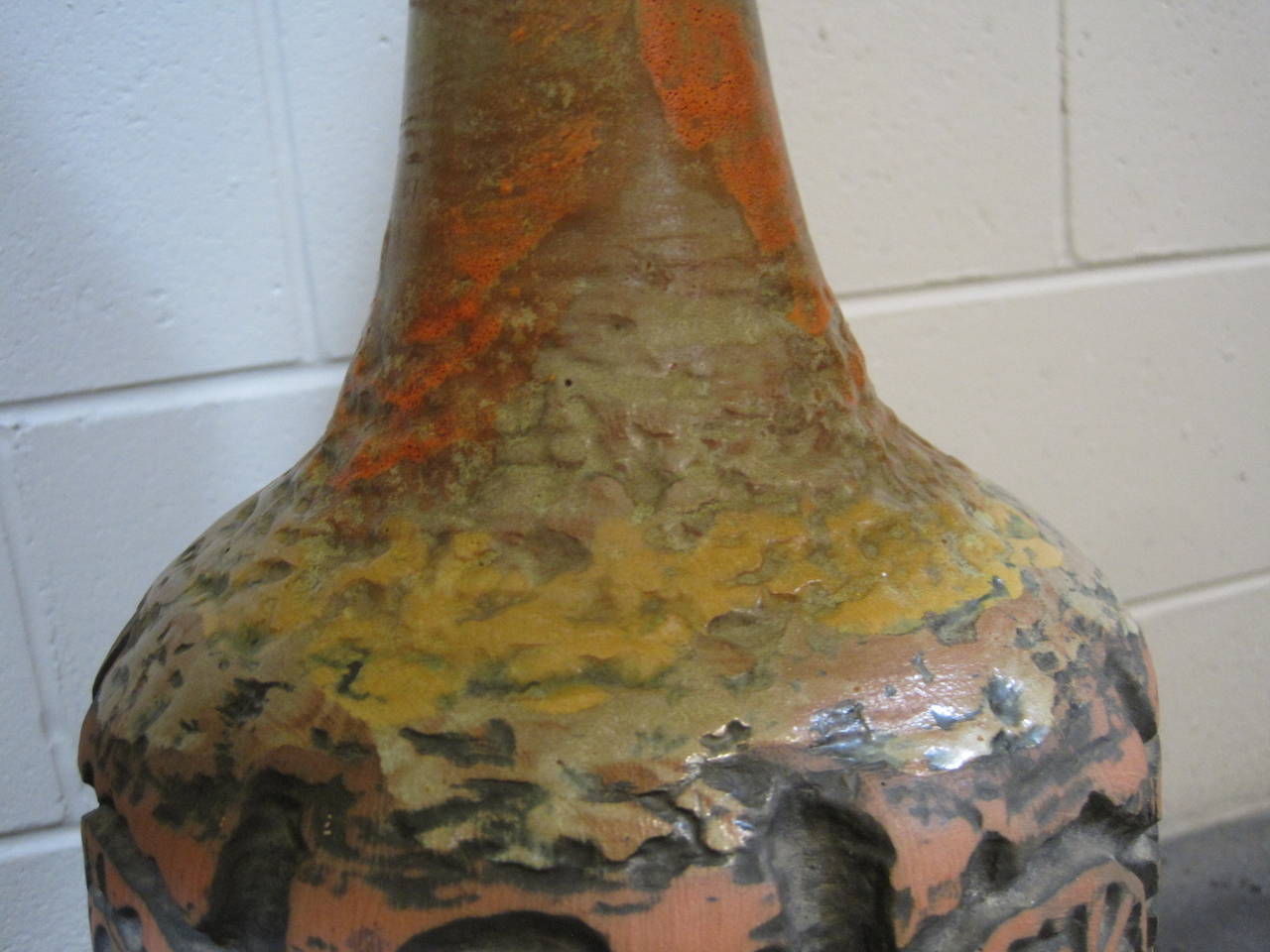 Norwood Pannier Art Pottery Lamp, Mid-Century Modern In Good Condition In Hamilton, Ontario
