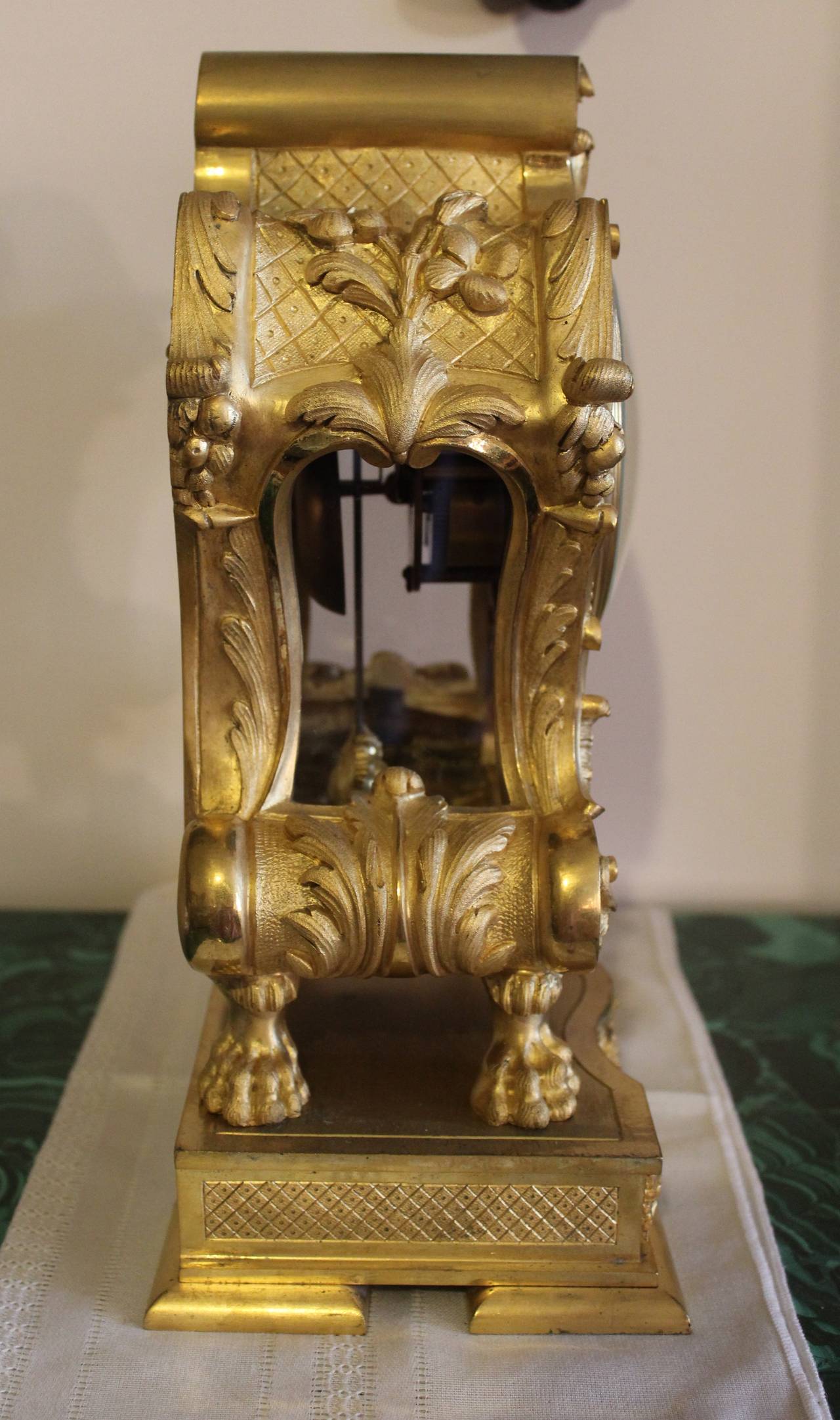 19th Century French Empire Style Fire Gilded Bronze Mantle Clock In Good Condition For Sale In Hamilton, Ontario