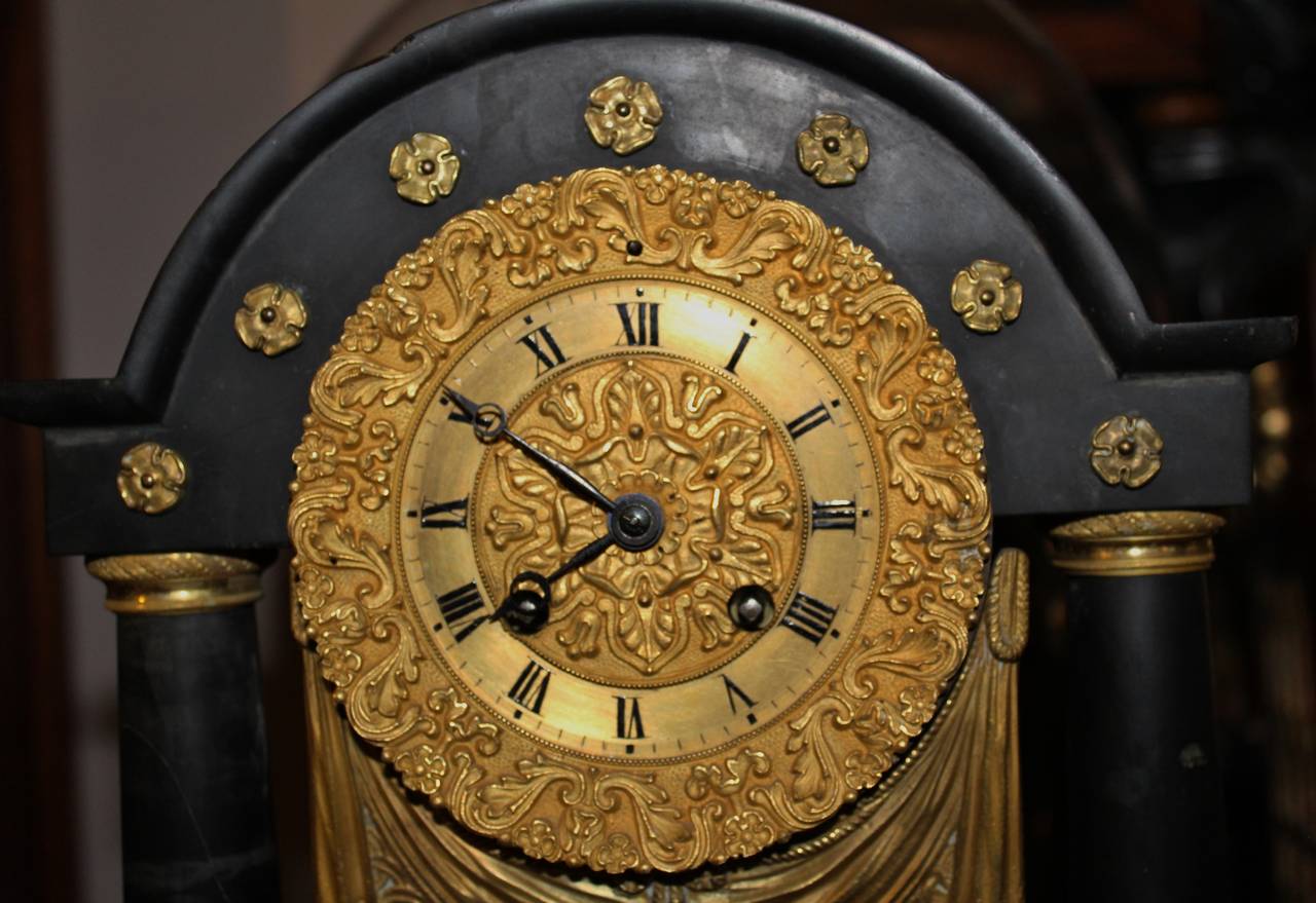 Portico Clock, French Empire Period, Early 19th Century In Good Condition In Hamilton, Ontario