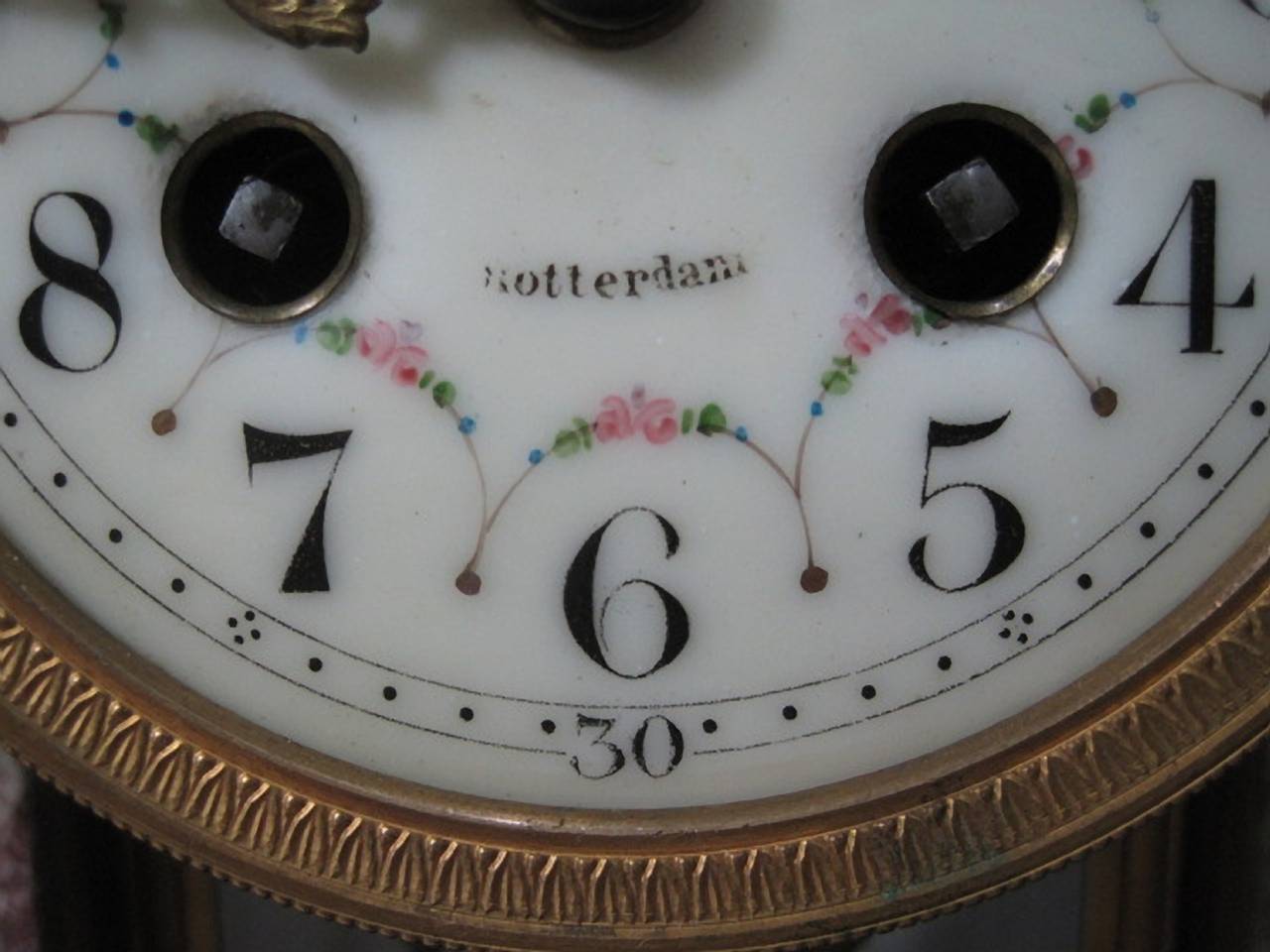Uhren- und Garnitur-Set aus französischem Marmor im Louis-XVI.-Stil (19. Jahrhundert) im Angebot