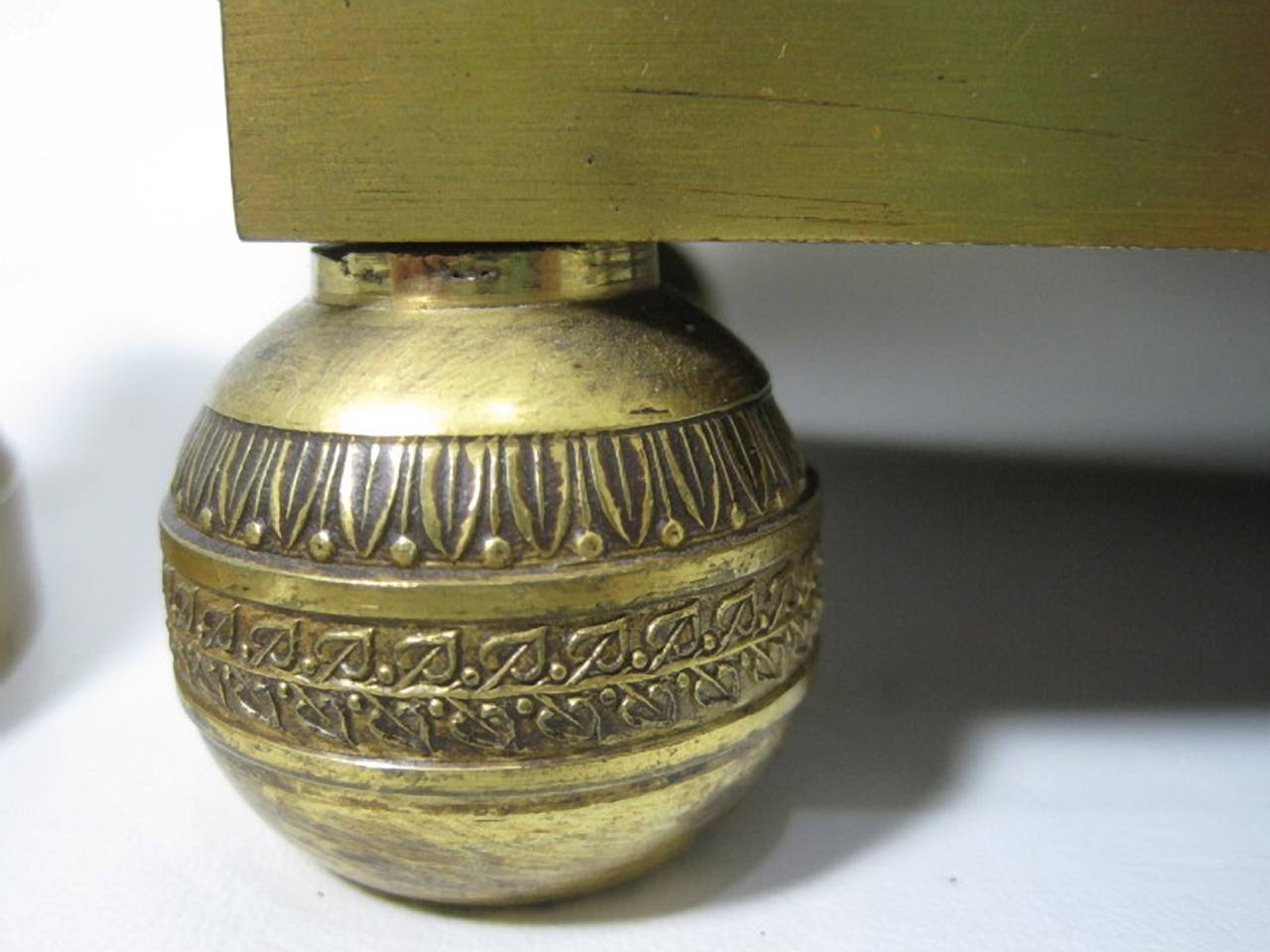 XIXe siècle Garniture d'horloge en cristal de Baccarat, Empire français avec bronze doré en vente