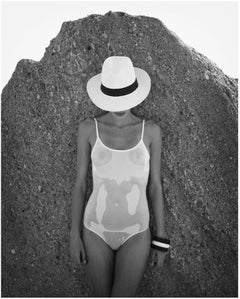 Rendez vous at the beach - Contemporary, Black and White Photography, Gelatin. 