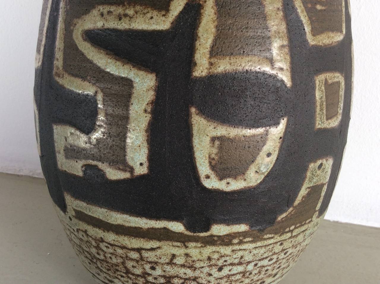 Ceramic Vase
Enameled ceramic africanising
Signed Vallauris - Accolay