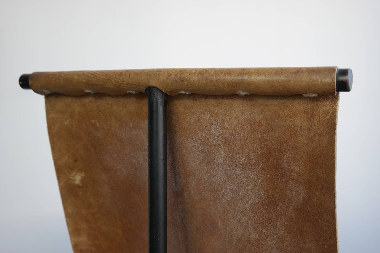 Mid-Century Modern Worn Leather and Iron Sling Chair For Sale