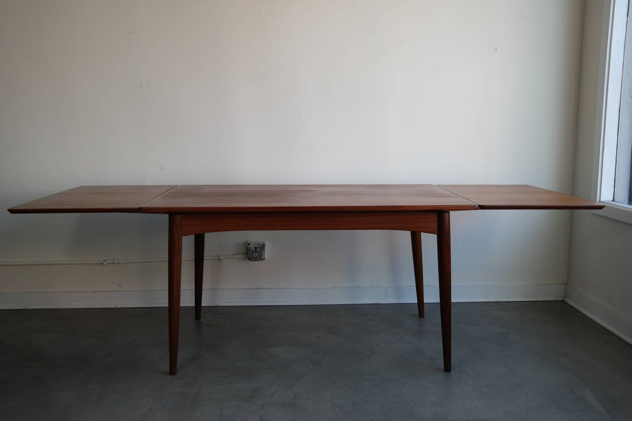 Danish Modern Dining Set in Teak In Good Condition For Sale In Los Angeles, CA