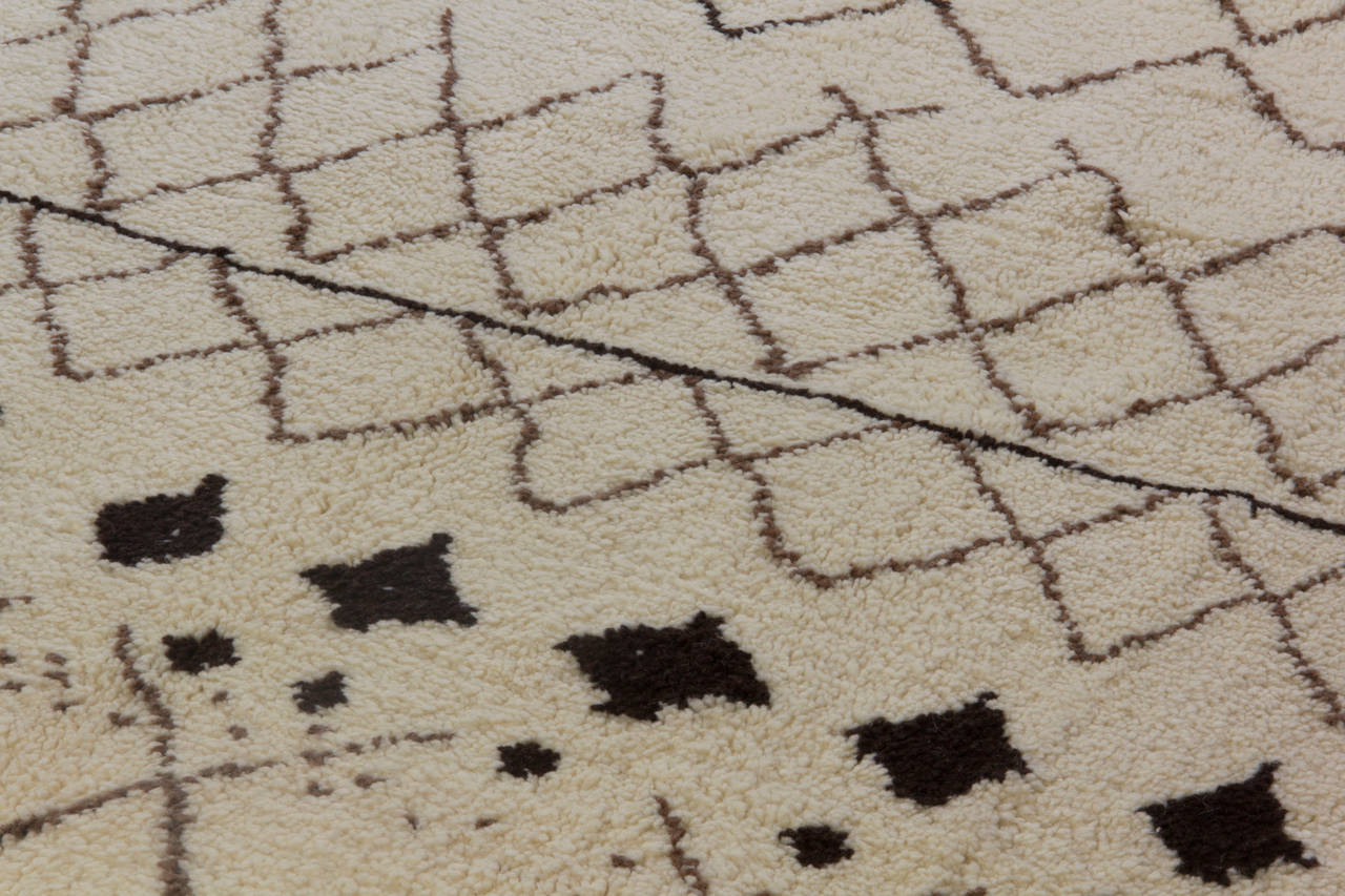 Organic Modern Modern Moroccan Beni Ourain Berber Rug. 100% Wool. Made to order. Shaggy Carpet For Sale