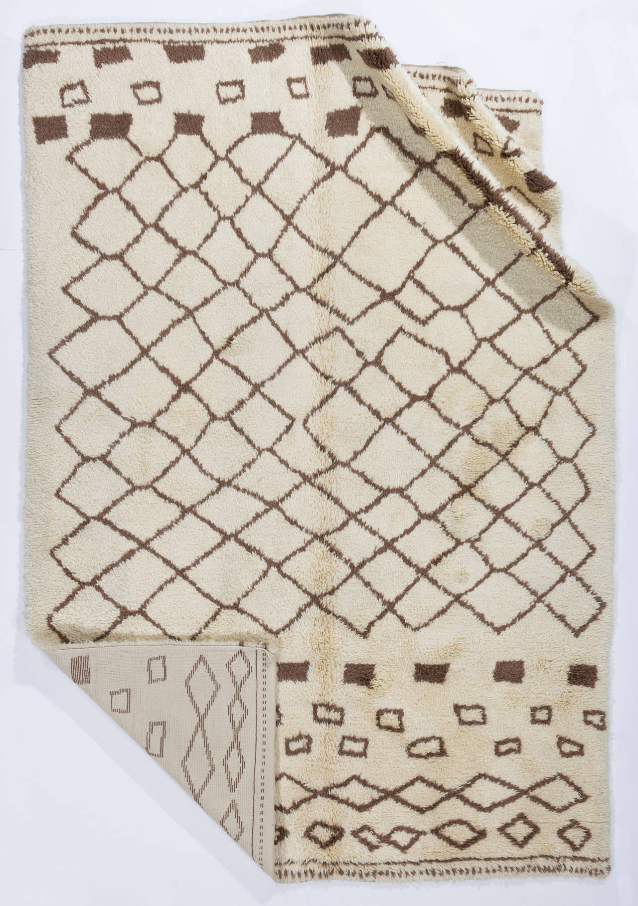 Scandinavian Modern Moroccan Area Rug. 100% Wool. Beni Ourain Tulu Carpet. Custom Options Available For Sale