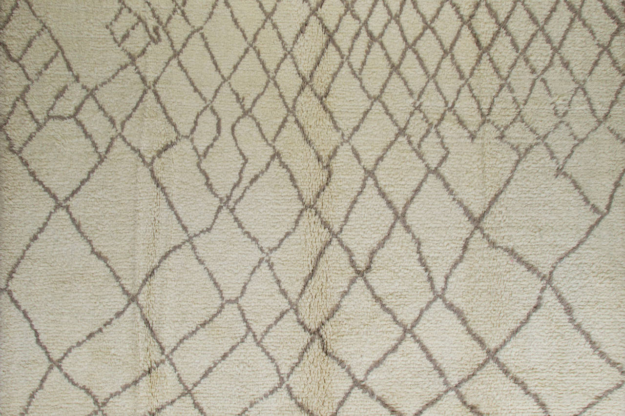 Hand-Knotted Contemporary Moroccan Rug Made of Natural Undyed Wool