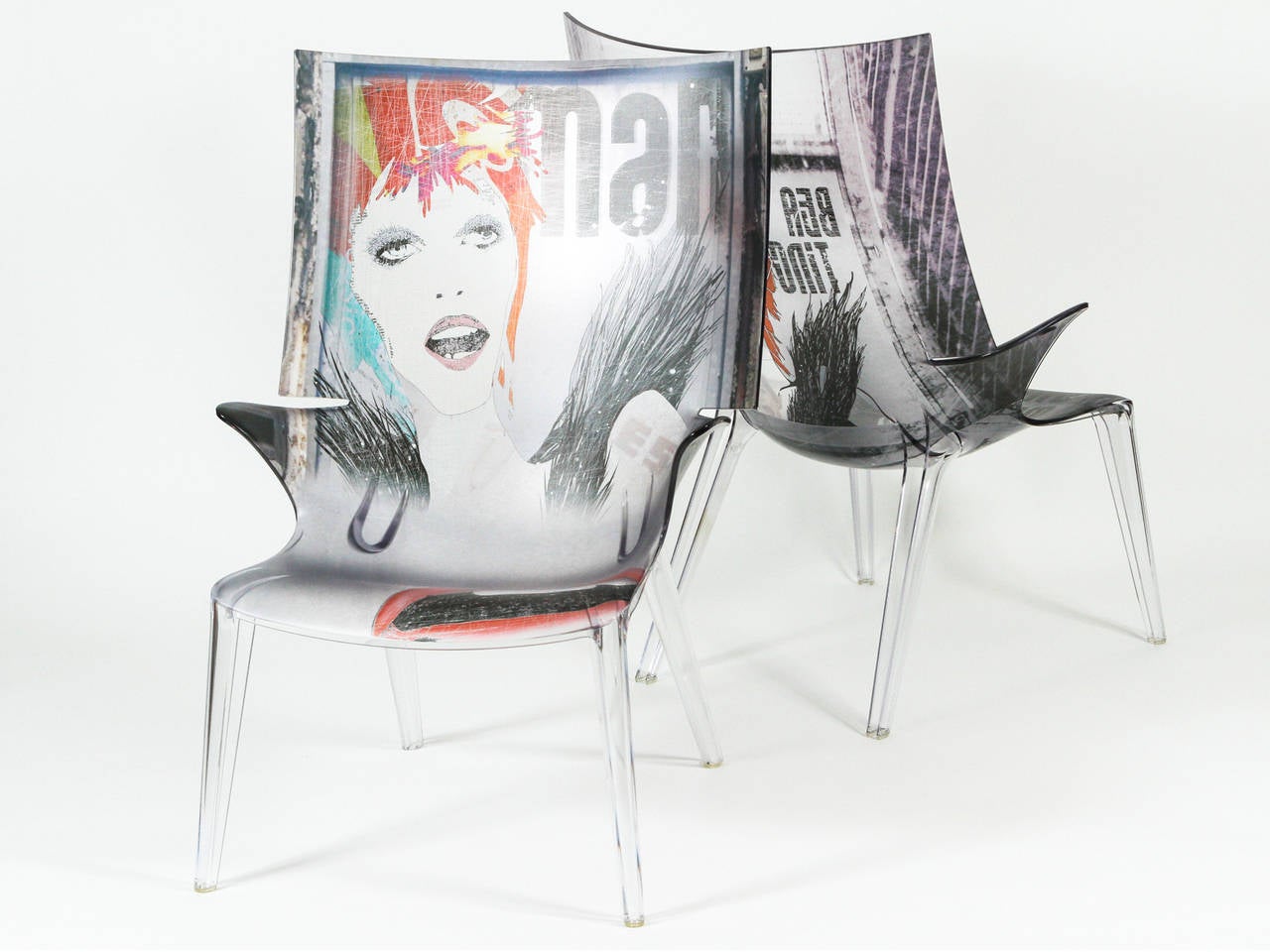Ein Paar David Bowie Transparente Polycarbonat-Stühle, Uncle Jim Ghost Chairs (Moderne) im Angebot