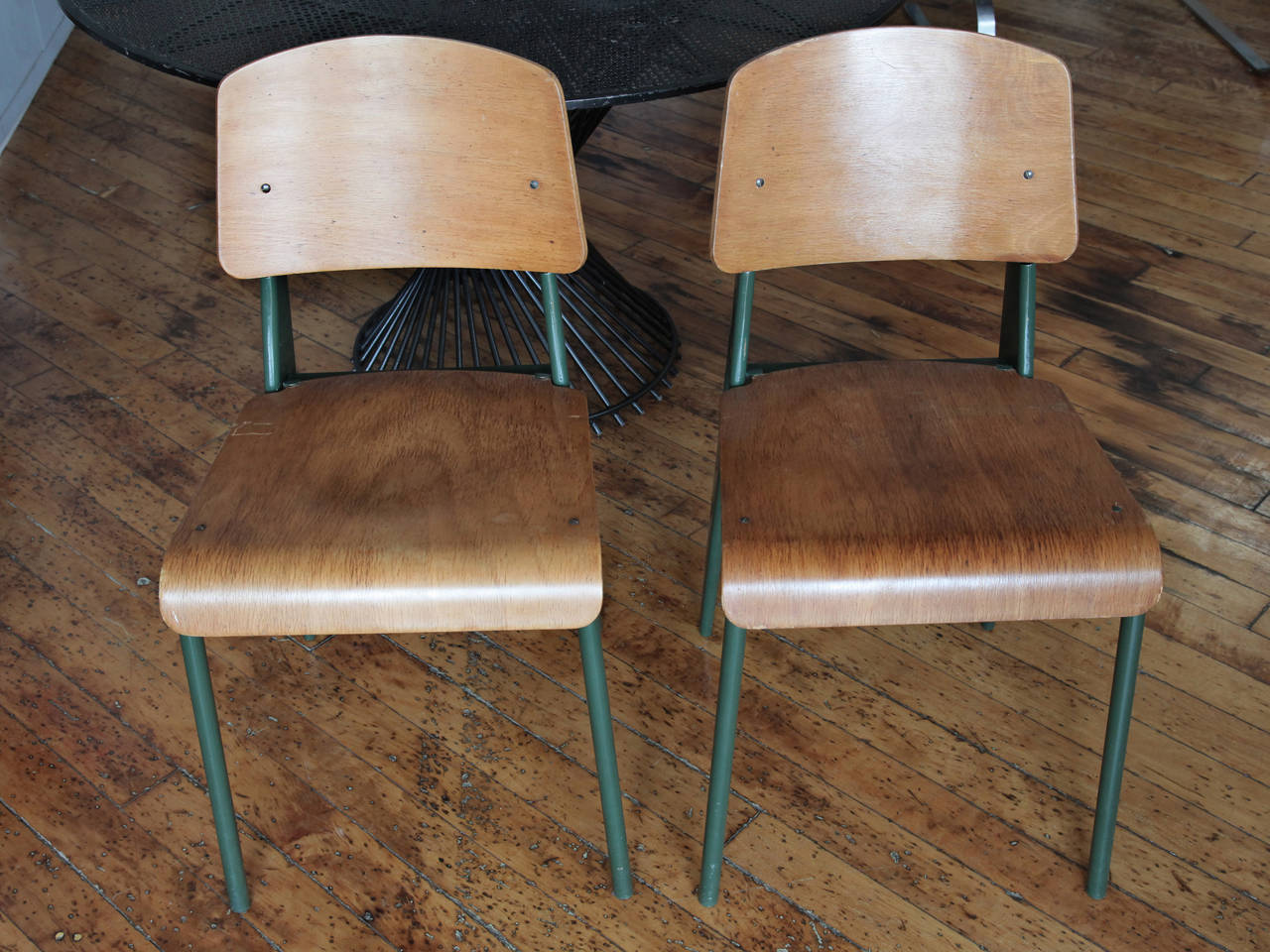 demountable furniture