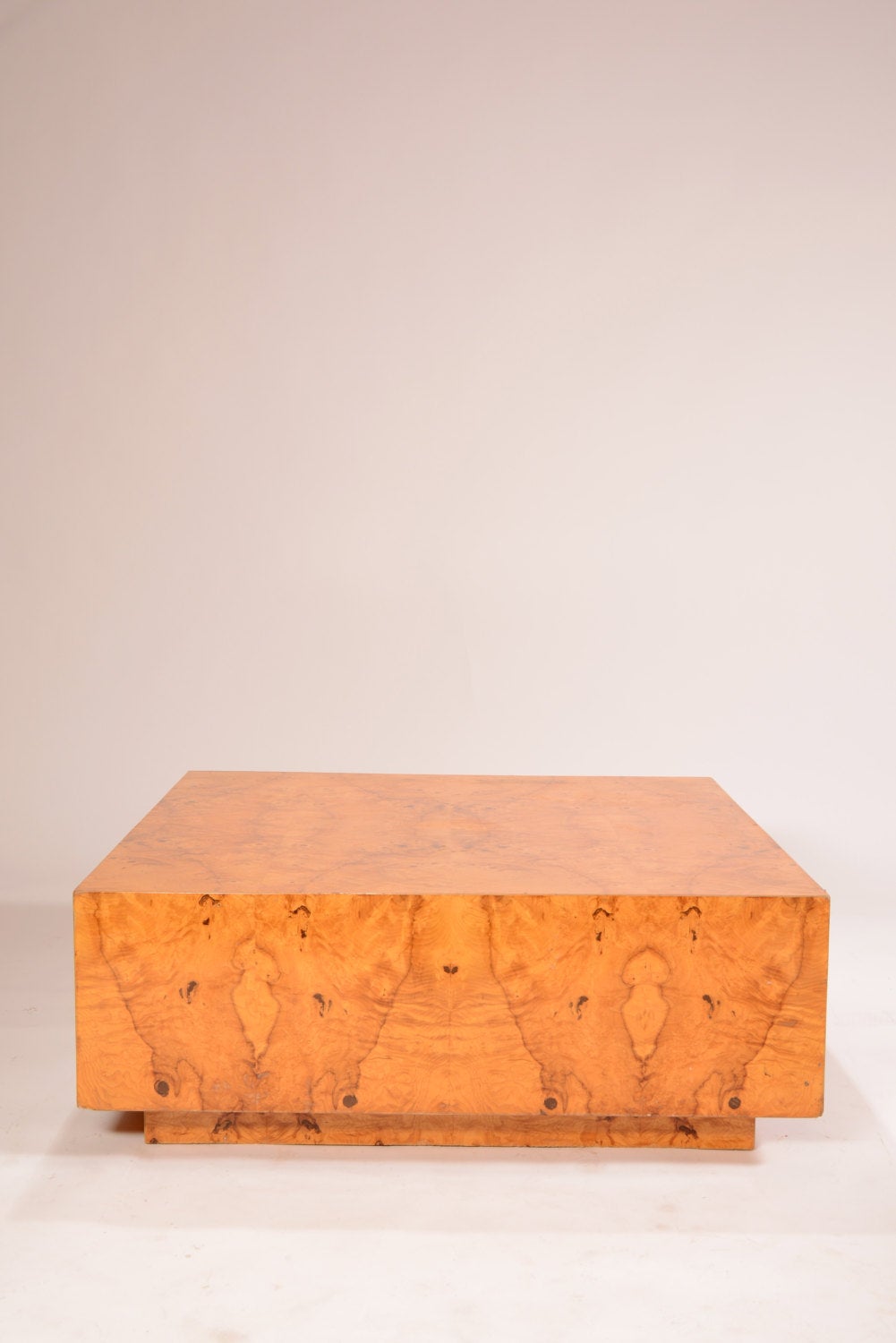 Burl Olive Coffee Table by Milo Baughman. We also have the matching end tables. Please see the separate listing.
This table retains its original finish. Re-finishing is available.  

Local pick up is available at our Los Angeles showroom.