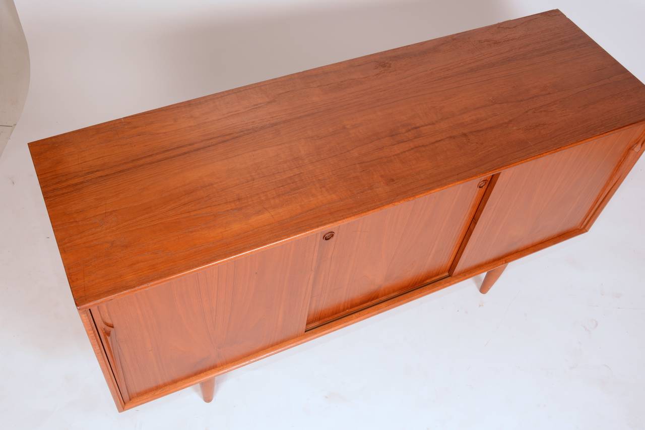 Gunni Omann Teak Credenza with Adjustable Shelf and Dovetailed Drawers In Good Condition In Los Angeles, CA