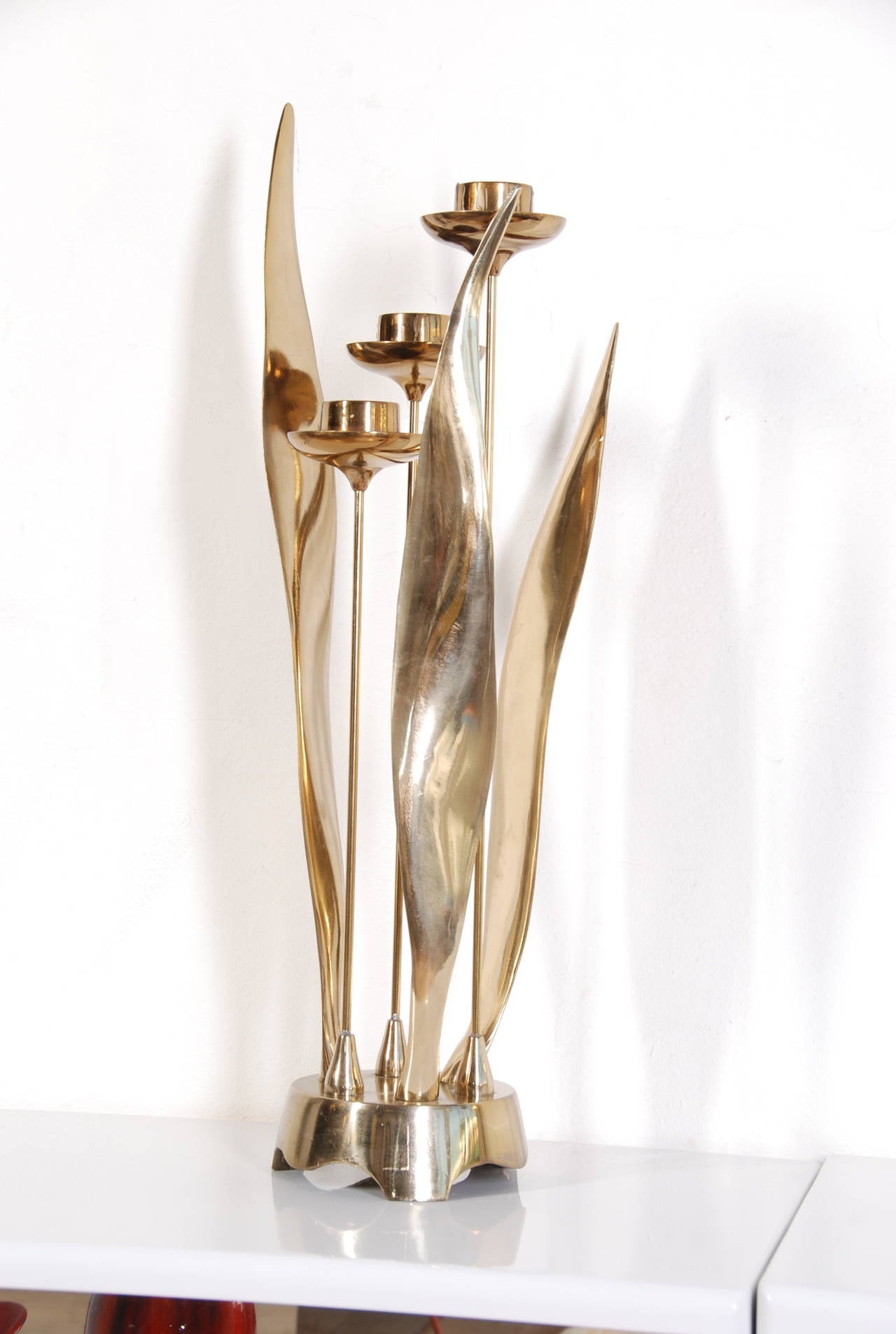Large Brass Flower Candle Display Holder In Excellent Condition In Los Angeles, CA