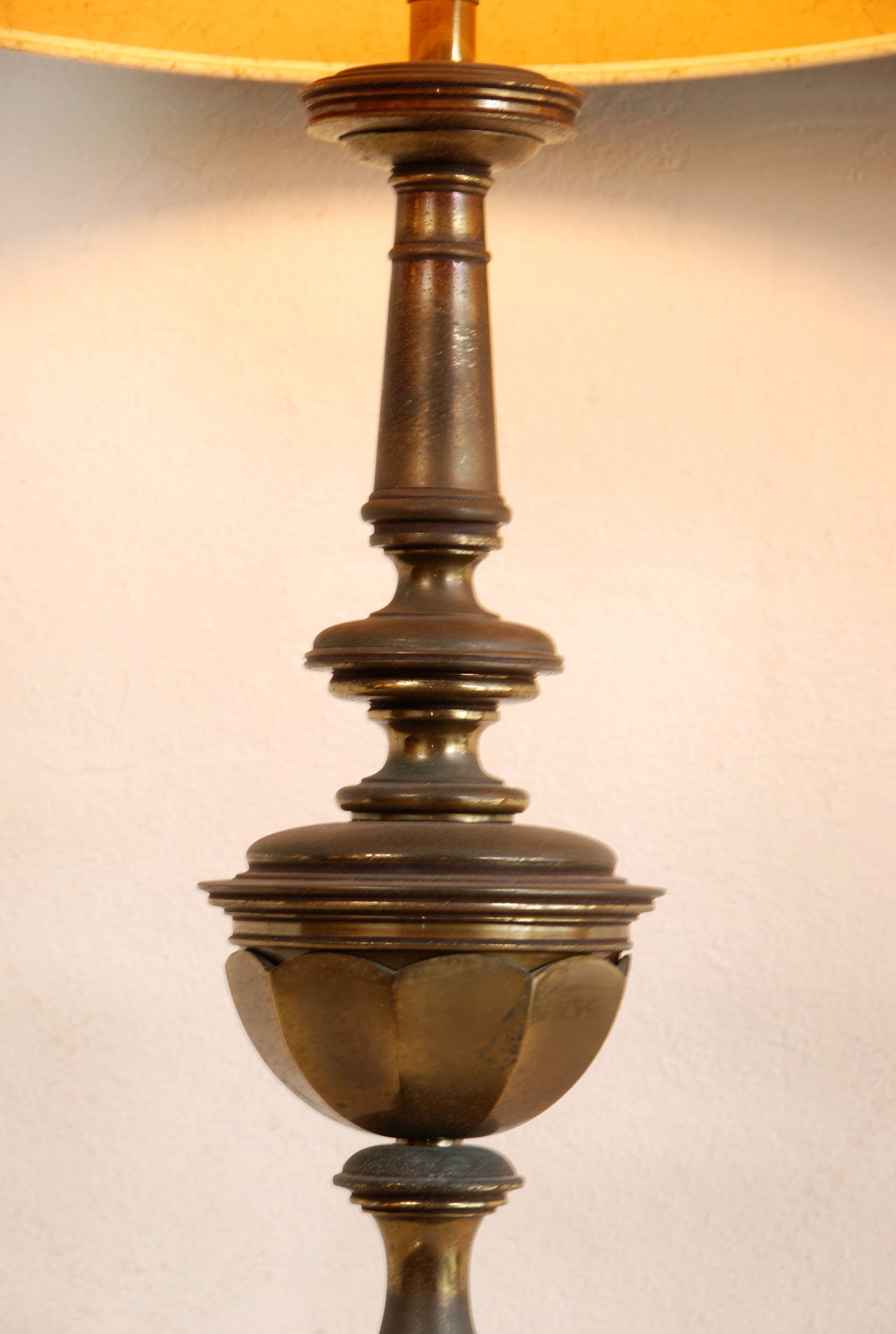 Pair of Stiffel Brass Lamps with Original Shades In Good Condition In Los Angeles, CA