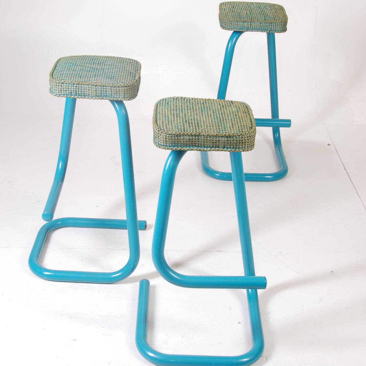Vintage K700 Stools designed by Hugh Hamilton and Philip Salmon in 1969 for Kinetics. Tubular steel in paperclip form. Very good condition.