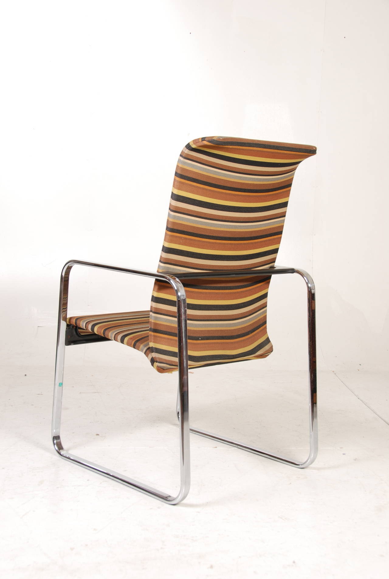 Herman Miller Desk Chair by Peter Protzman with the Original Alexander Girard fabric. The chair is in good condition with moderate wear to the fabric.